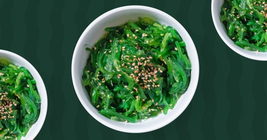 What Vegetables Go in an Authentic Poké Bowl?